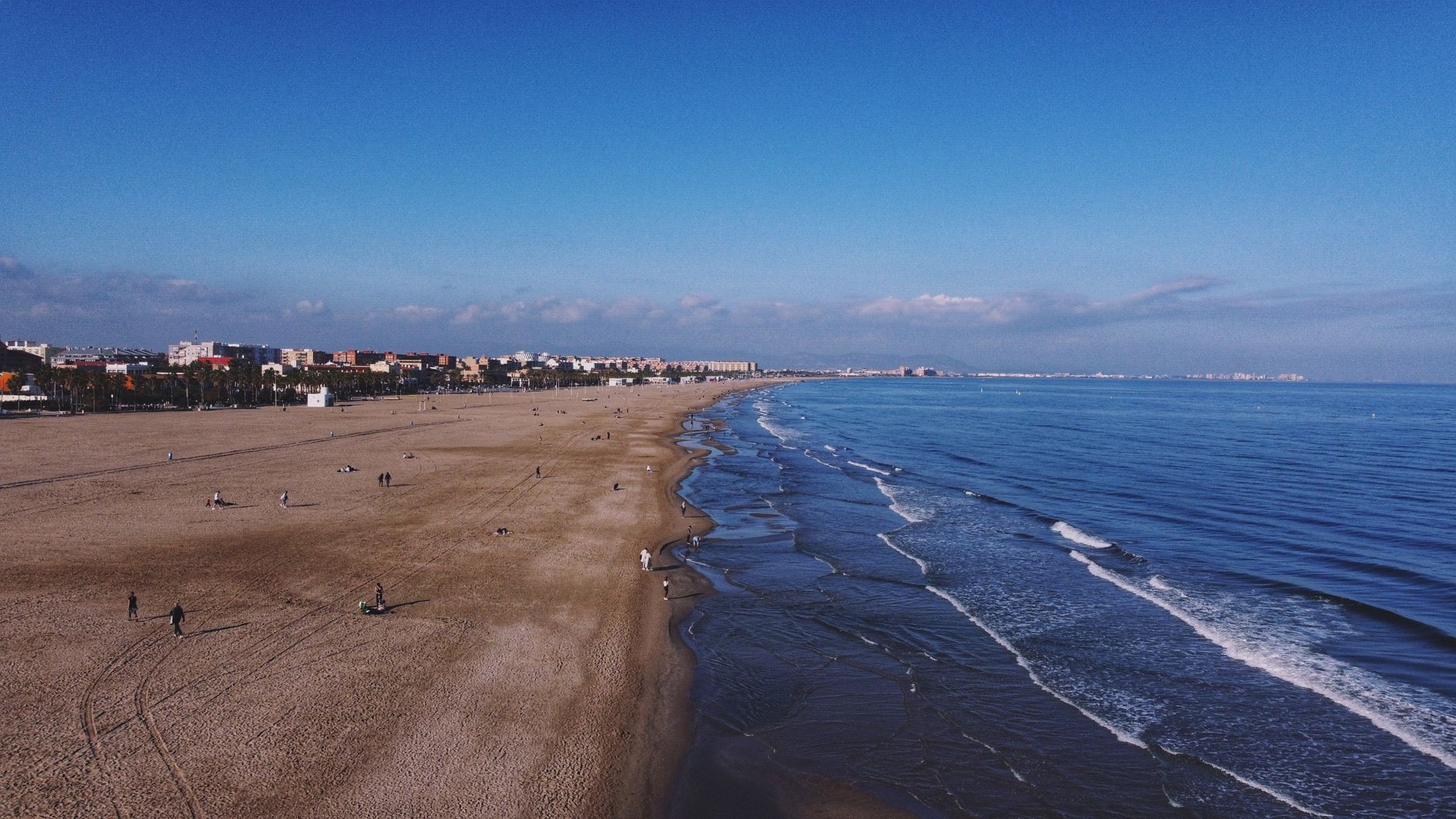 Passeio marítimo da Praia da Malvarrosa em Valencia