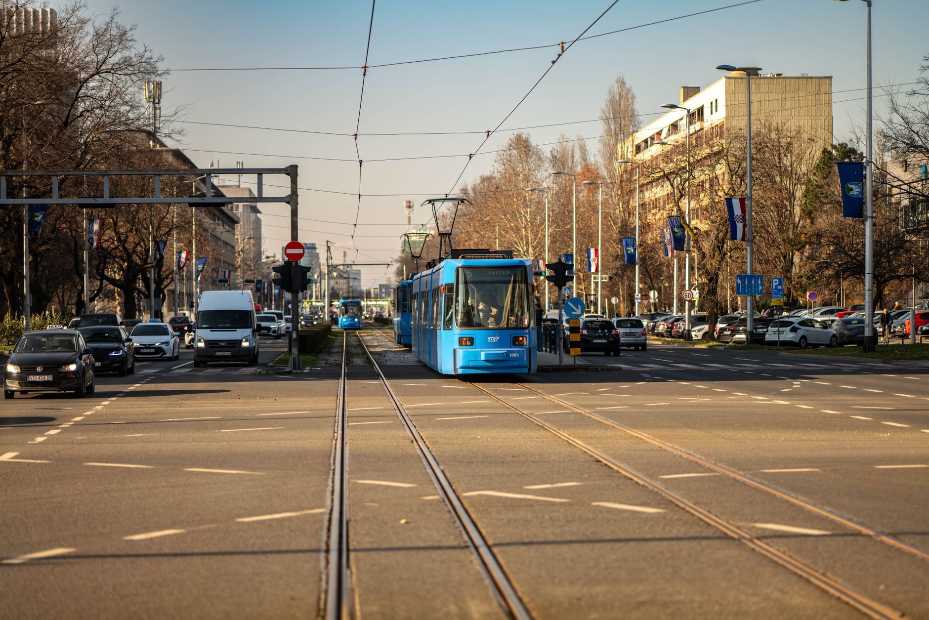 Eletrico tradicional nas ruas de Zagreb