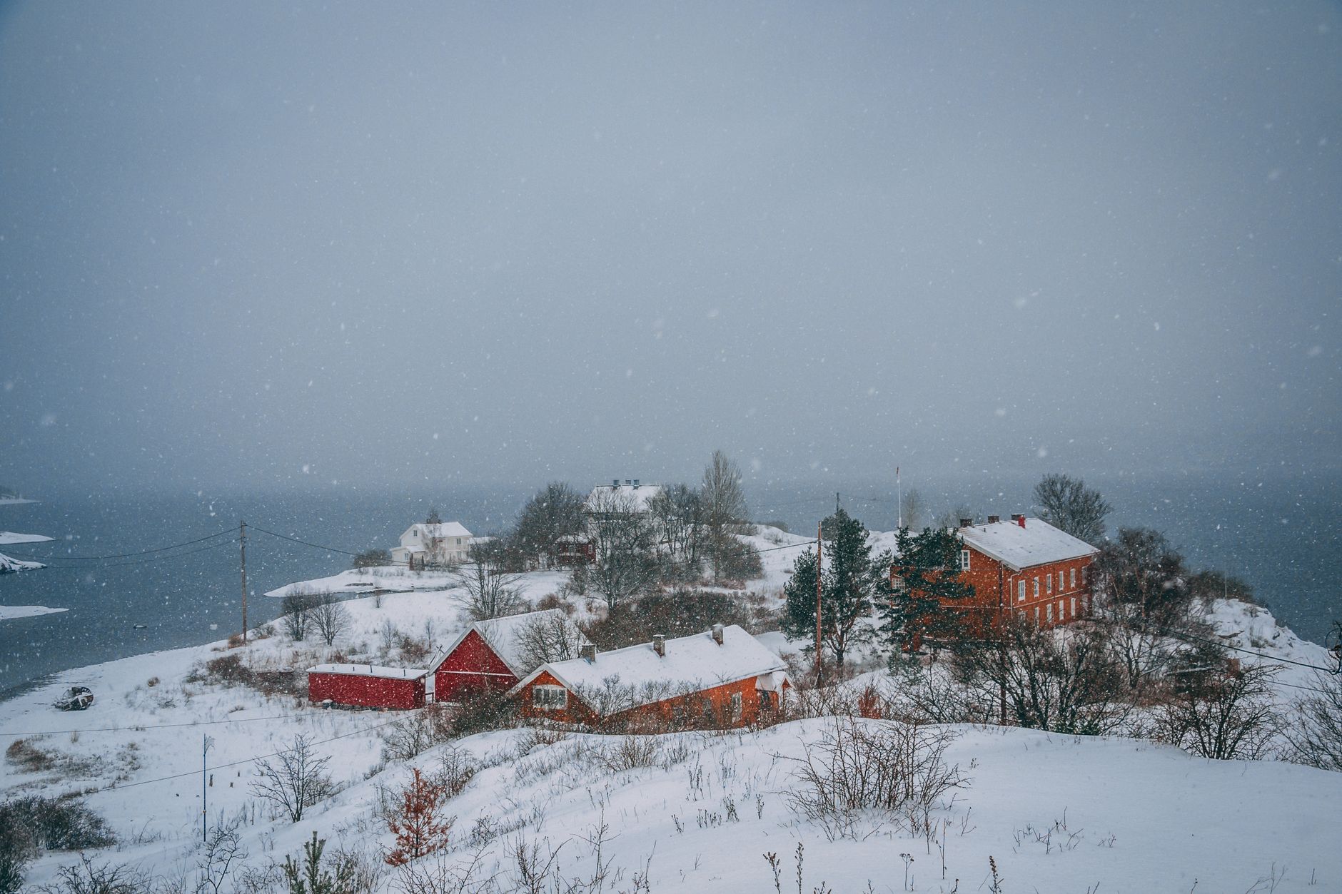 Ruas de Oslo cobertas de neve no inverno
