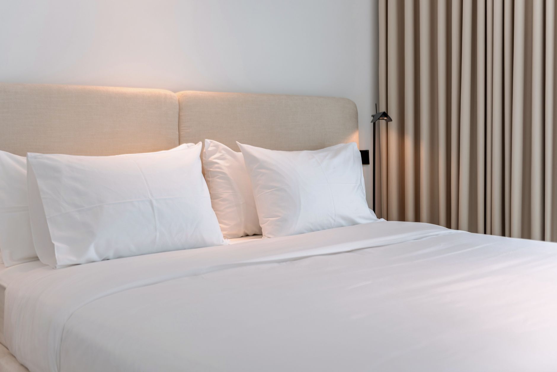 HOTEL COMPANHEIROS DE CAMA Ávila