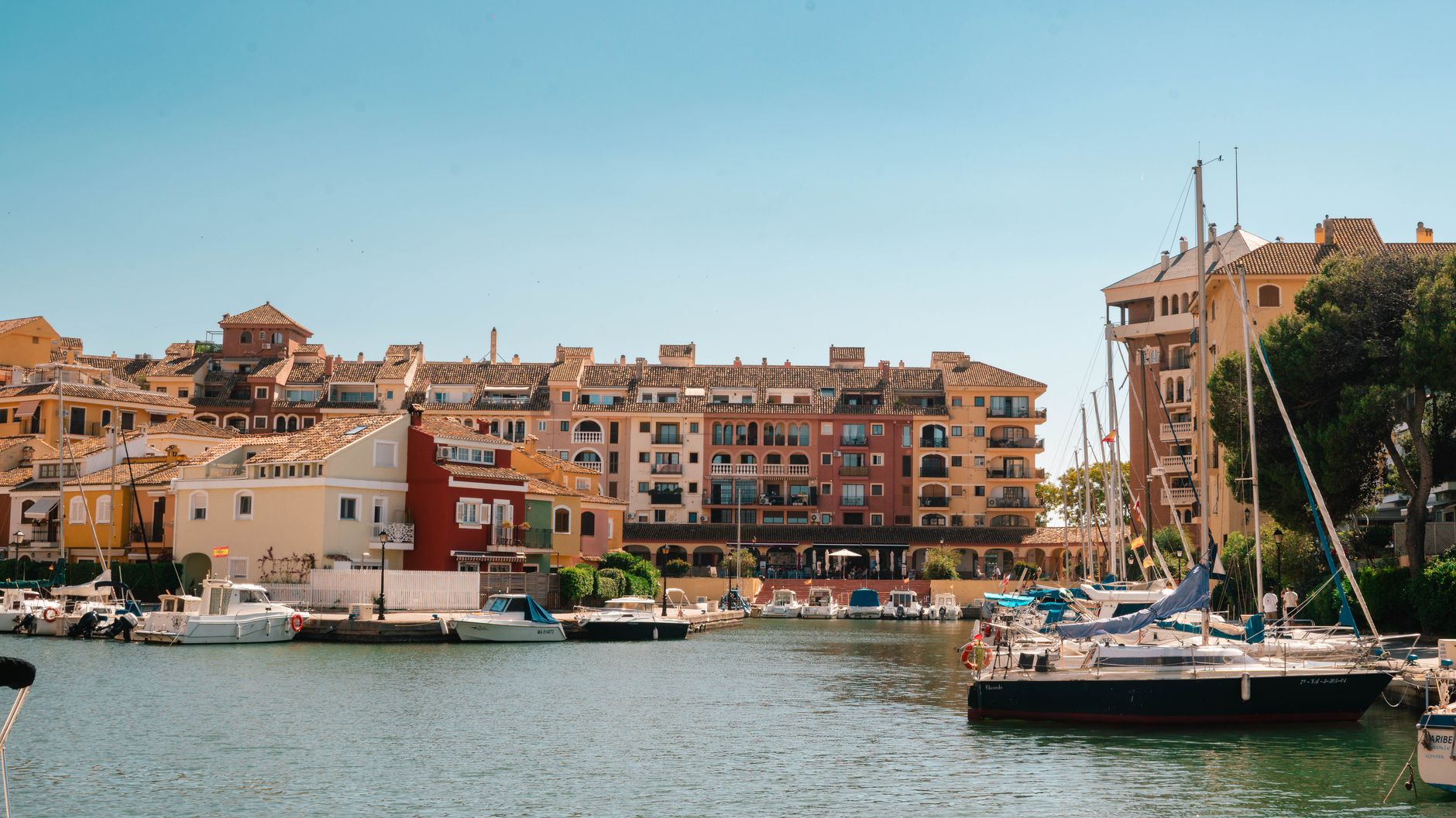 Pinimar Apartments, Port d'Addaia