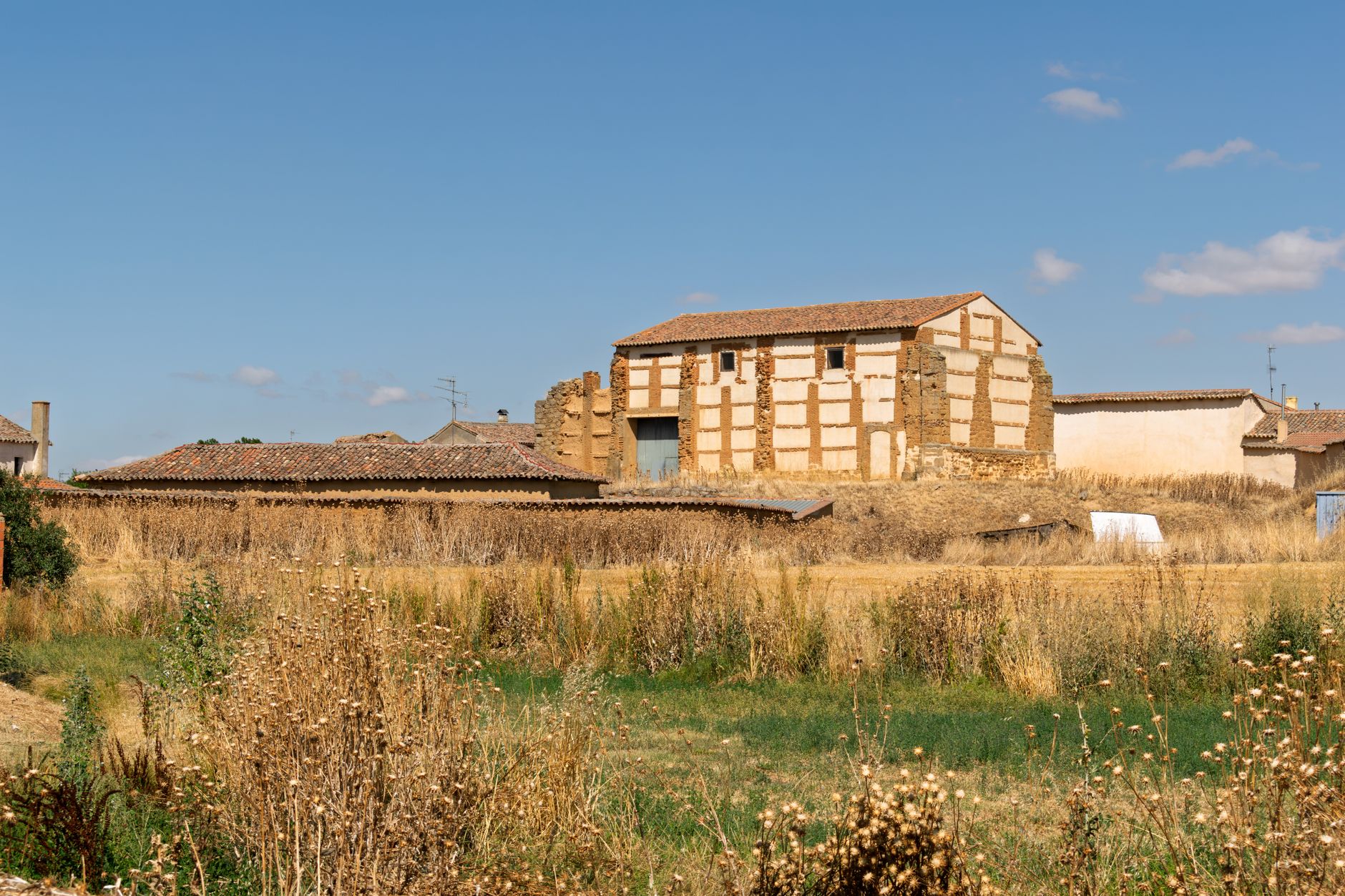 ENCANTADORA CASA DE CAMPO